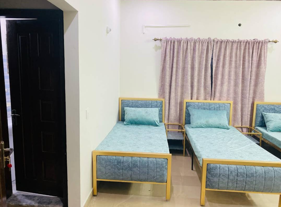 3 Seater Room - Rehman boys hostel